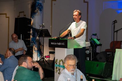 “10 Xρόνια” εξαιρετικό παρθένο ελαιόλαδο MOLON LAVE