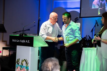 “10 Xρόνια” εξαιρετικό παρθένο ελαιόλαδο MOLON LAVE