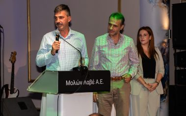 “10 Xρόνια” εξαιρετικό παρθένο ελαιόλαδο MOLON LAVE